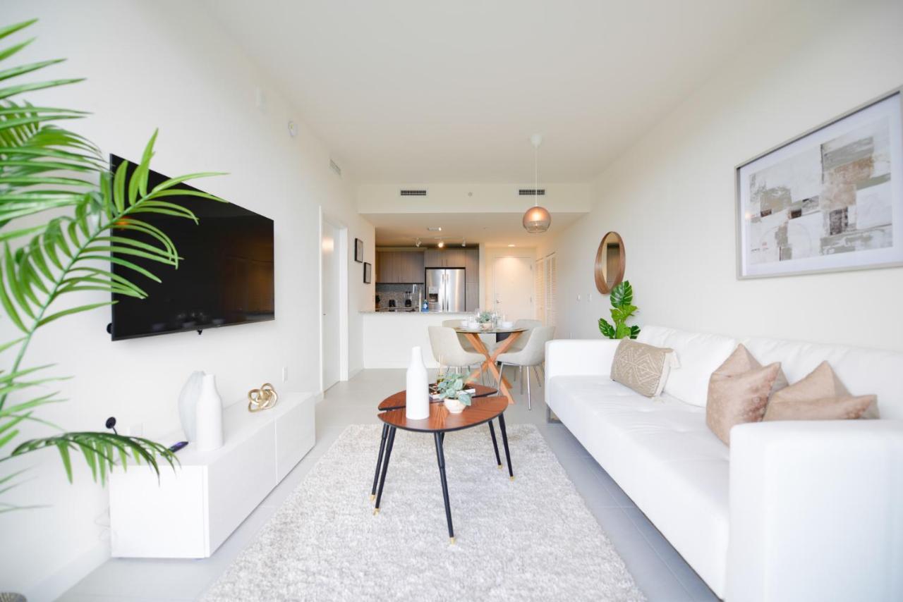 Cozy 1- 1 Bedroom Steps From Downtown Doral Park Μαϊάμι Εξωτερικό φωτογραφία