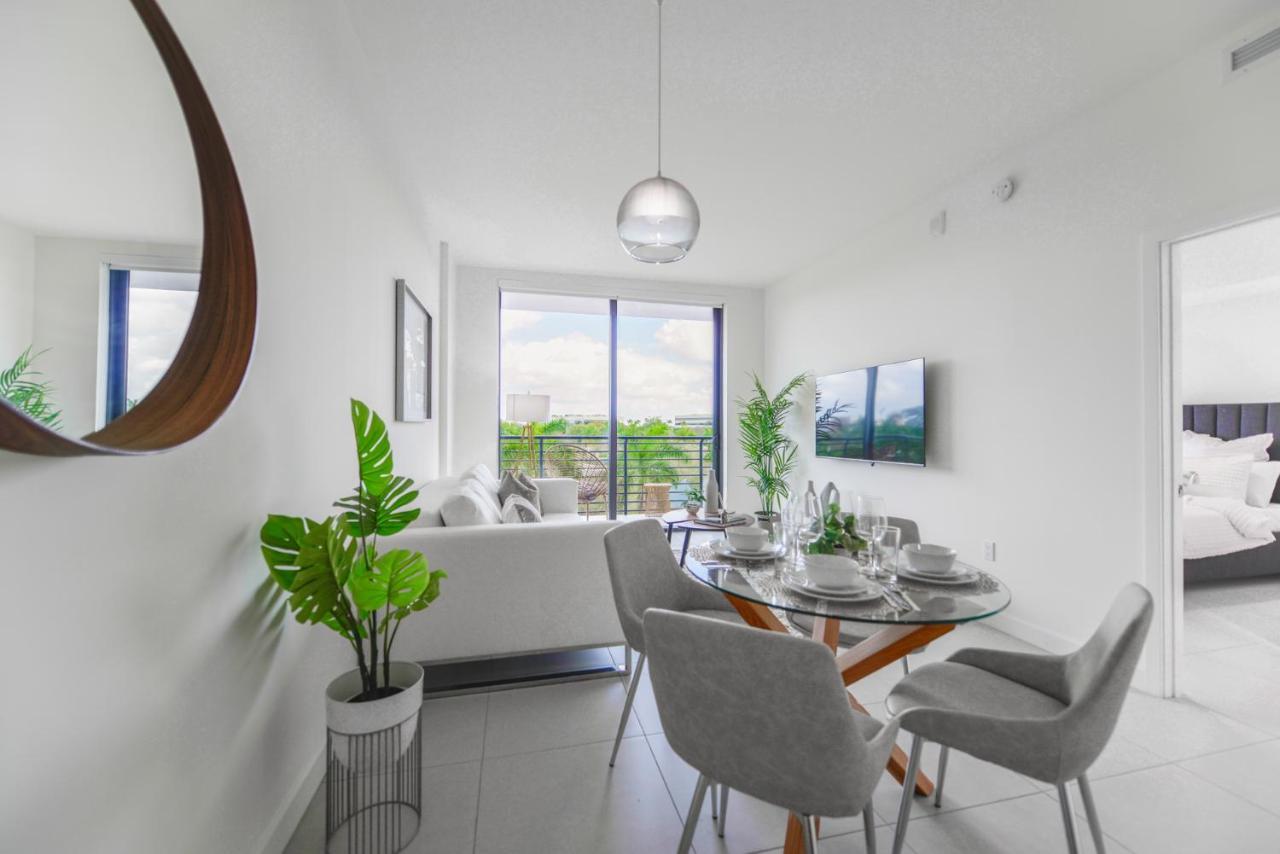 Cozy 1- 1 Bedroom Steps From Downtown Doral Park Μαϊάμι Εξωτερικό φωτογραφία