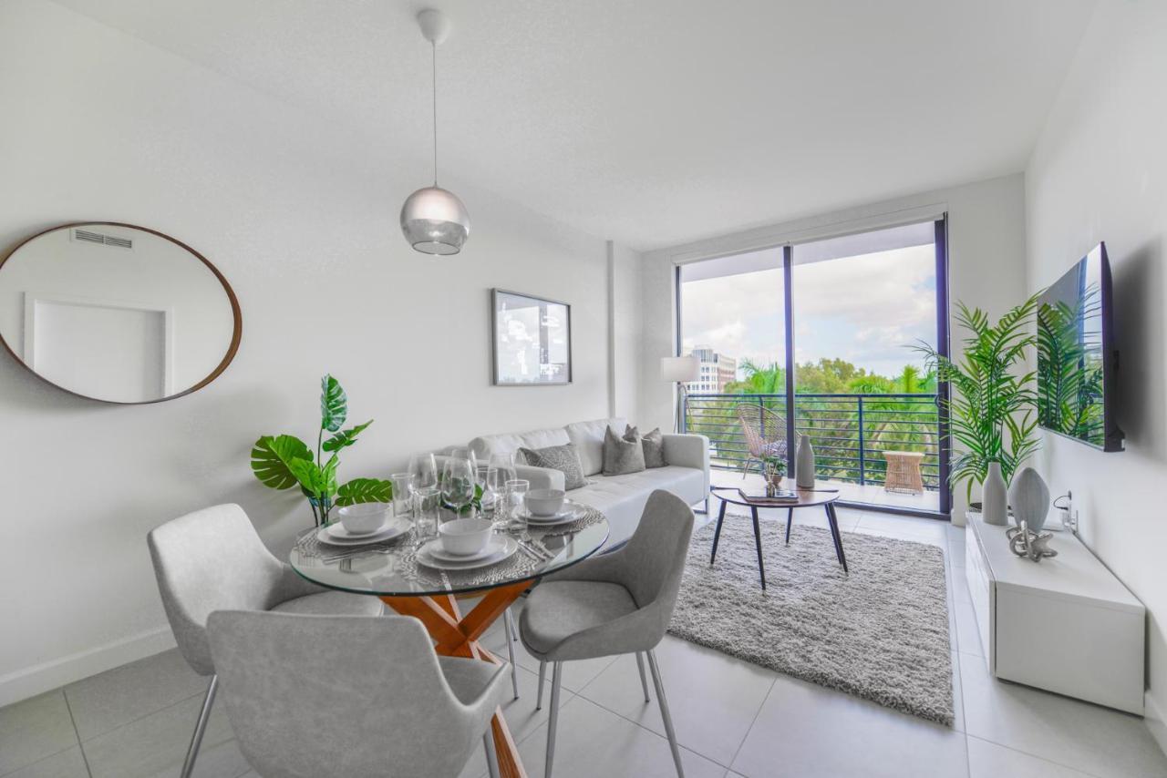Cozy 1- 1 Bedroom Steps From Downtown Doral Park Μαϊάμι Εξωτερικό φωτογραφία