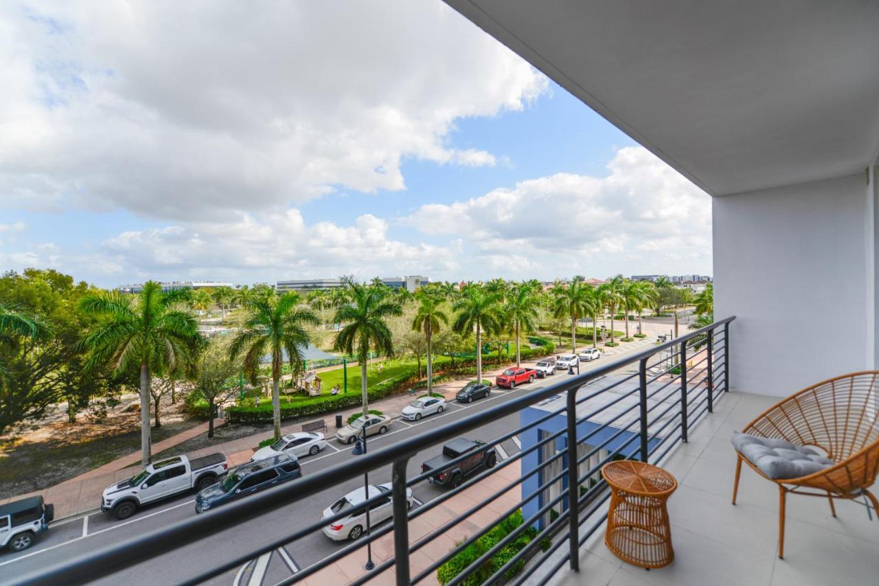 Cozy 1- 1 Bedroom Steps From Downtown Doral Park Μαϊάμι Εξωτερικό φωτογραφία